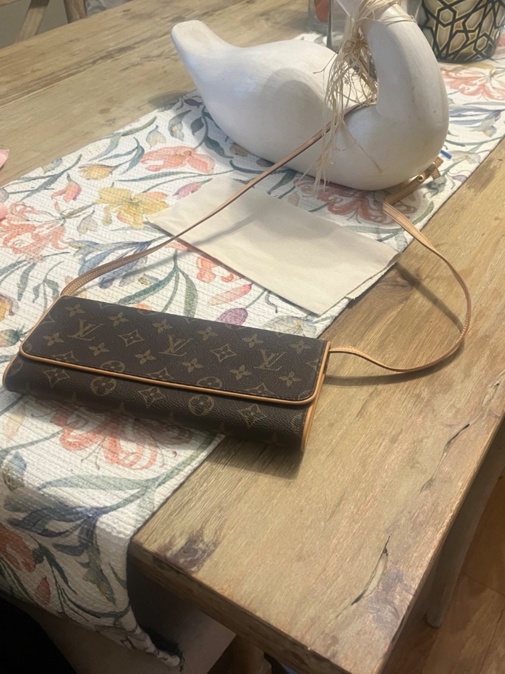 Louis Vuitton Cross Body - Picture 3 of 5